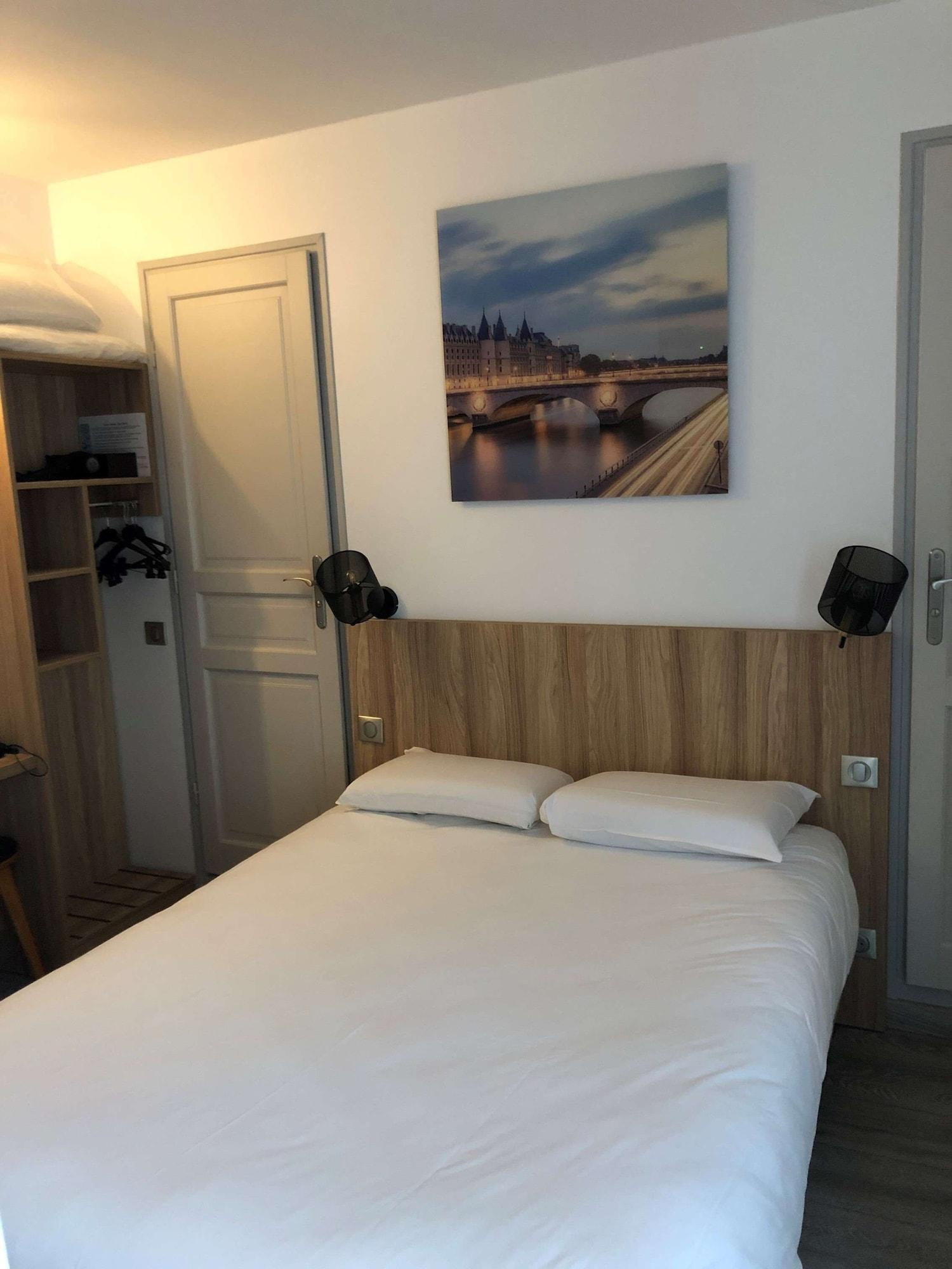 โอเตล กีริอาด กานาล แซ็ง มาร์แต็ง เรพิวบลิก Hotel ปารีส ภายนอก รูปภาพ