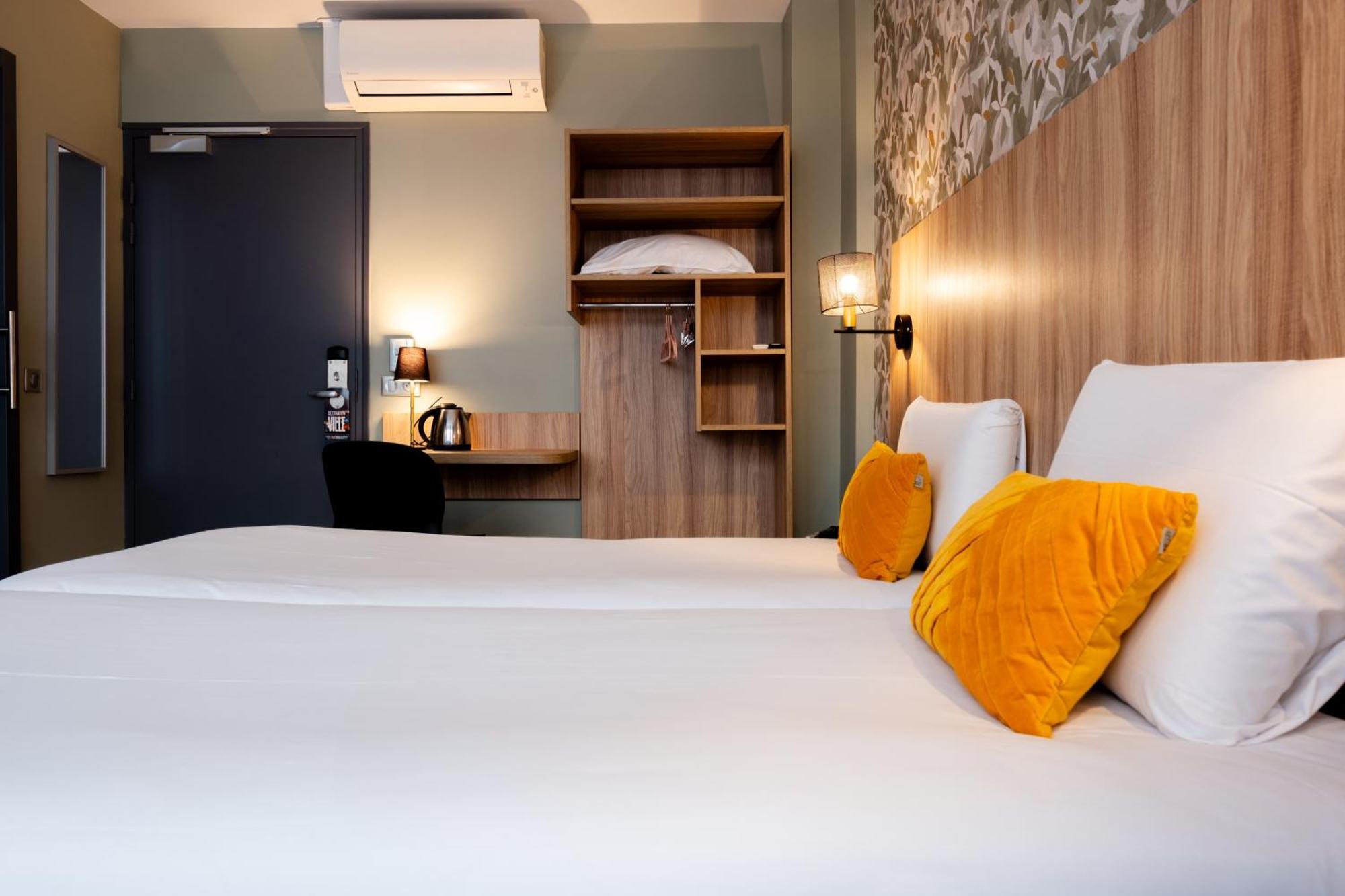 โอเตล กีริอาด กานาล แซ็ง มาร์แต็ง เรพิวบลิก Hotel ปารีส ภายนอก รูปภาพ