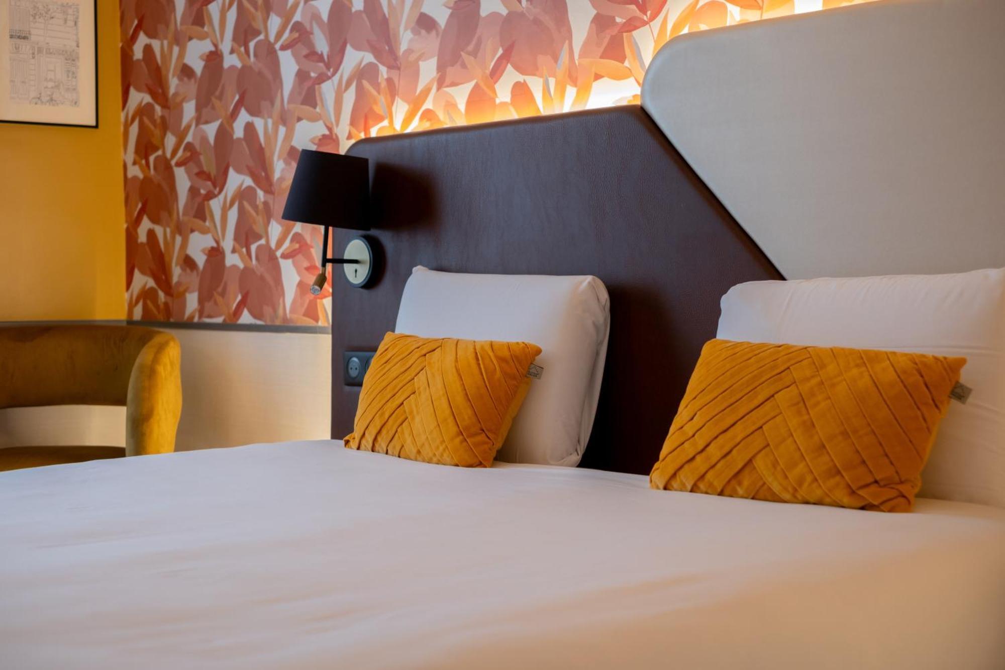 โอเตล กีริอาด กานาล แซ็ง มาร์แต็ง เรพิวบลิก Hotel ปารีส ภายนอก รูปภาพ